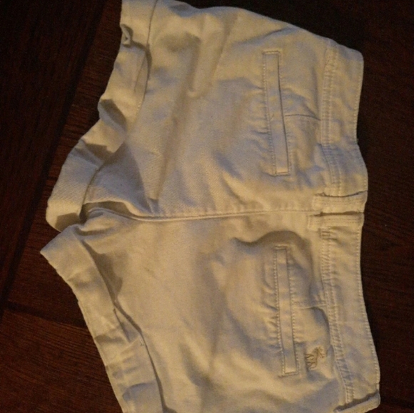 Shorts - Picture 3 of 3